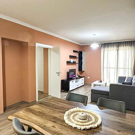 Grand Park 2Br Apartment Тирана Екстериор снимка