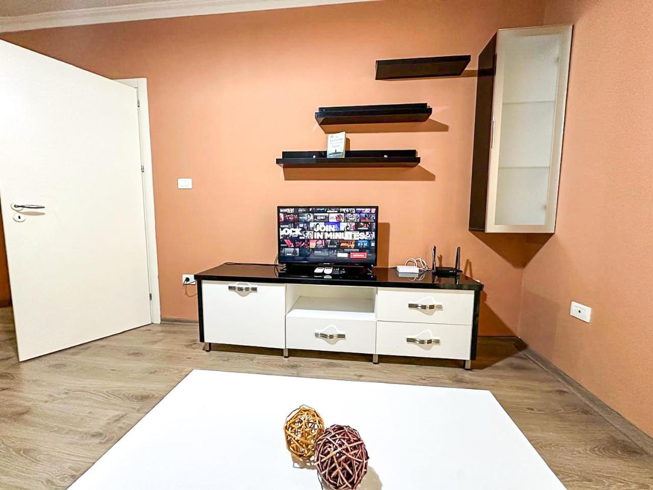 Grand Park 2Br Apartment Тирана Екстериор снимка